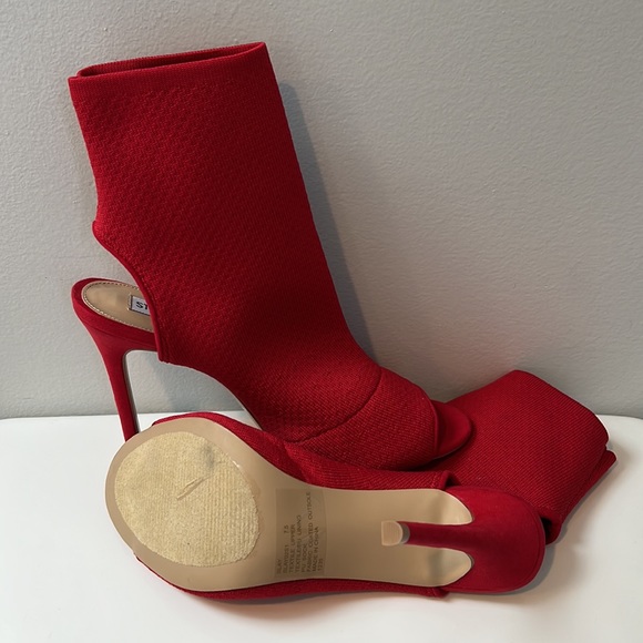 🆕 Steve Madden Red Knit Bootie SZ 7.5 - Picture 8 of 9